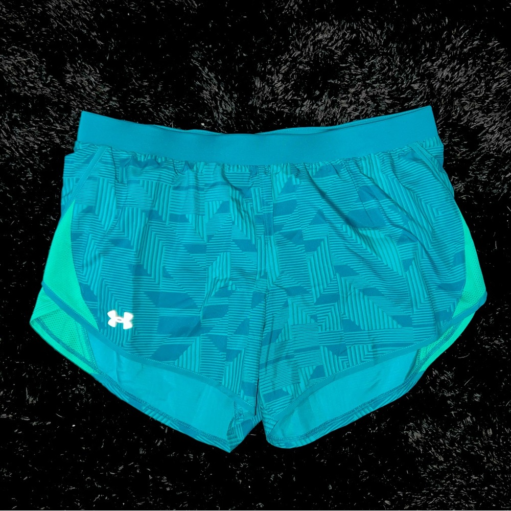 Under Armour Women’s Fly By 2.0 Athletic Shorts Size Large NWT